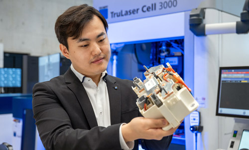 Air-assisted laser system cuts auto industry manufacturing costs