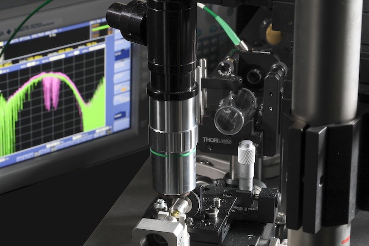 The EPFL project has improved the efficiency of mid-IR sources for spectroscopy. Credit: EPFL.
