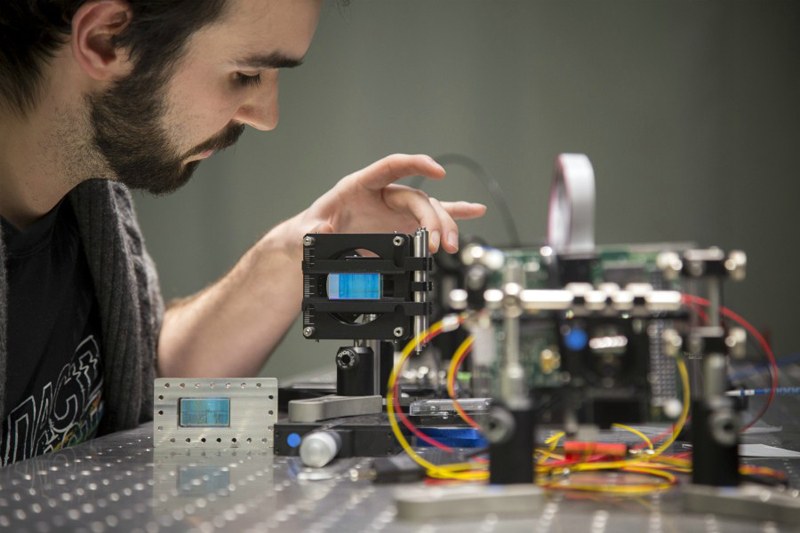 Research at the QT Hub in Sensing & Timing, Birmingham. Image: University of Birmingham.