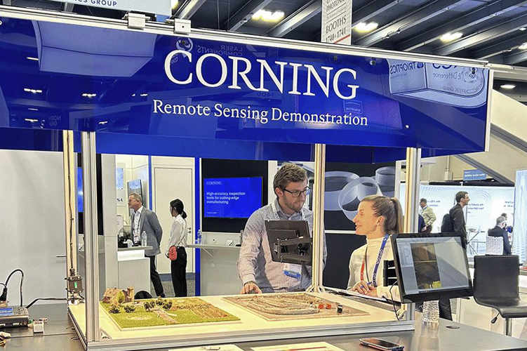 At DCS, Corning will present its latest innovation for hyperspectral-imaging. The company is showing its customizable platform for low-Earth orbit. Image: Corning.