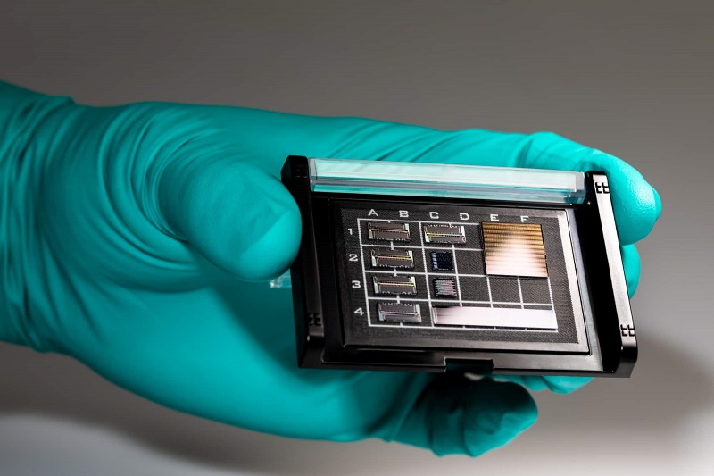 CCRAFT's technology is claimed to be the most advanced TFLN platform in the world, combining more than ten core process steps to deliver dozens of integrated optical components on an area no larger than a fingertip. Photo: CSEM.