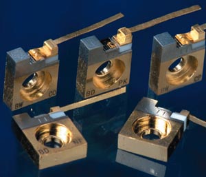 A heatsink-mounted HPDL