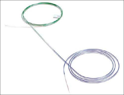 In-fibre chiral polarizers