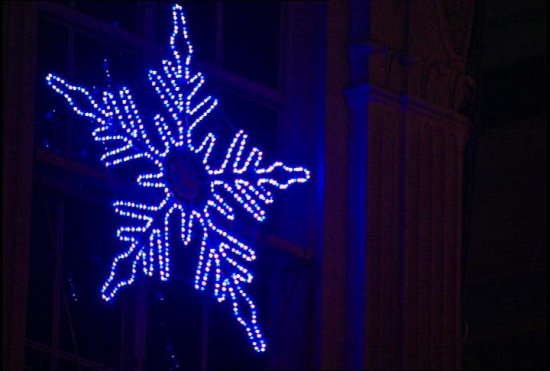 Saks snowflake