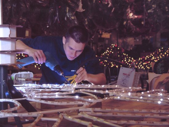 Saks snowflake assembly