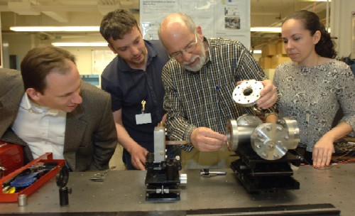 Researchers at MIT examine the device