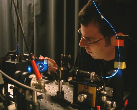 Plasmonics research at CSEM