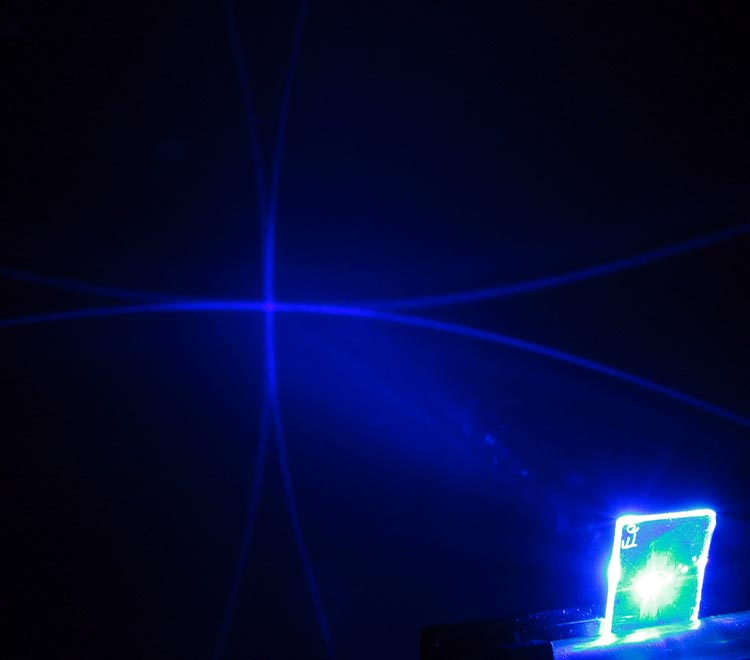 Lasers sense landmines