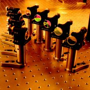 Multi-pass amplifier mirrors