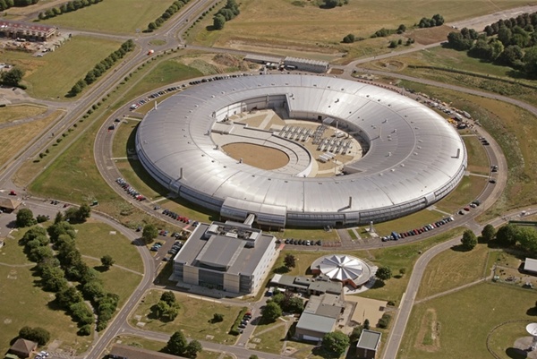 Diamond synchrotron Diamond synchrotron