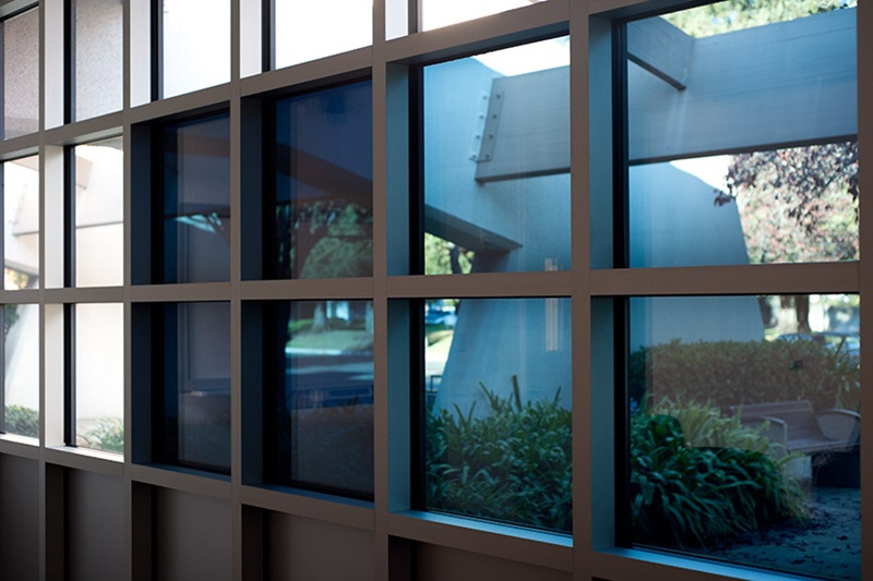 Electrochromic windows Electrochromic windows