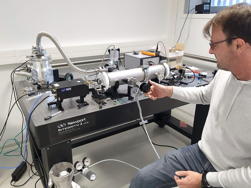 ULCO researchers developed a cavity to boost sensitivity of THz spectroscopy.