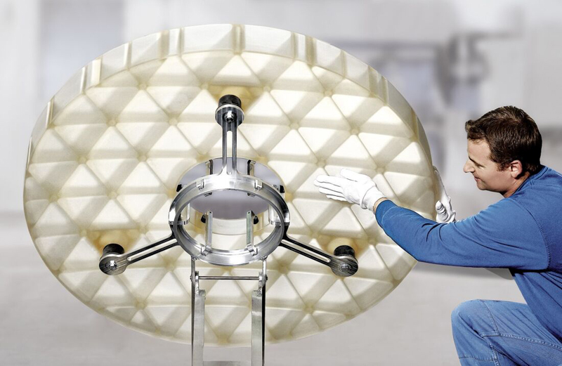  Zerodur glass-ceramic parts can have complex geometries and fine structures.