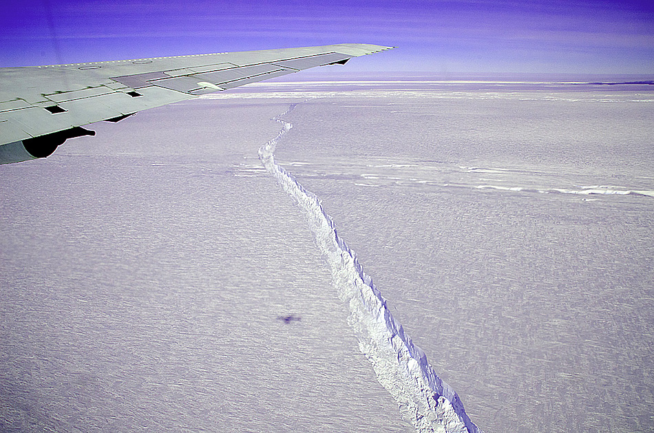 Pine Island Glacier: melting away