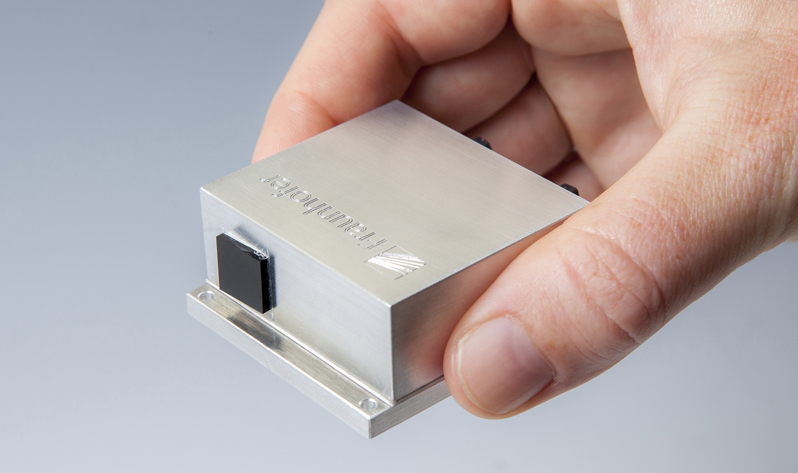 Compact and robust quantum cascade laser module.