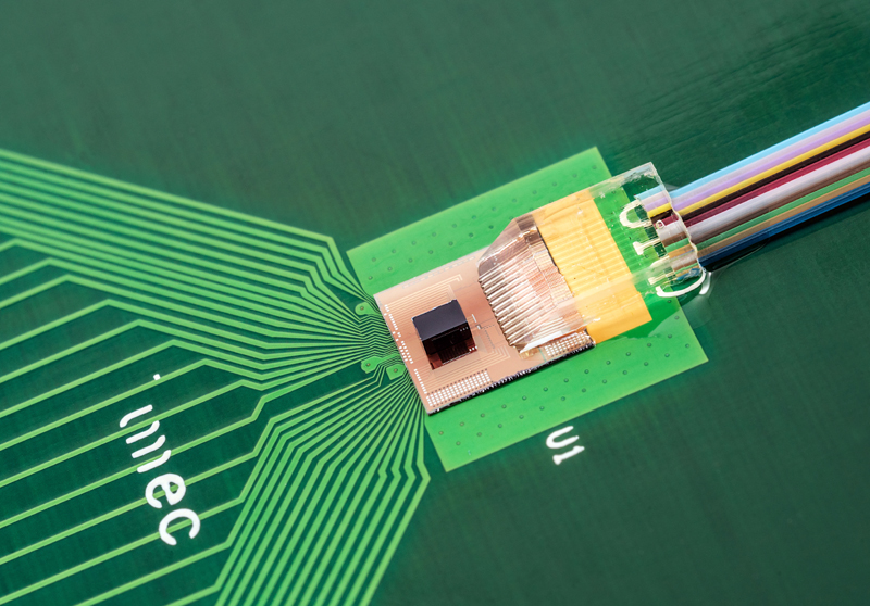 TSV-assisted FinFET CMOS/Si photonics transceiver prototype.