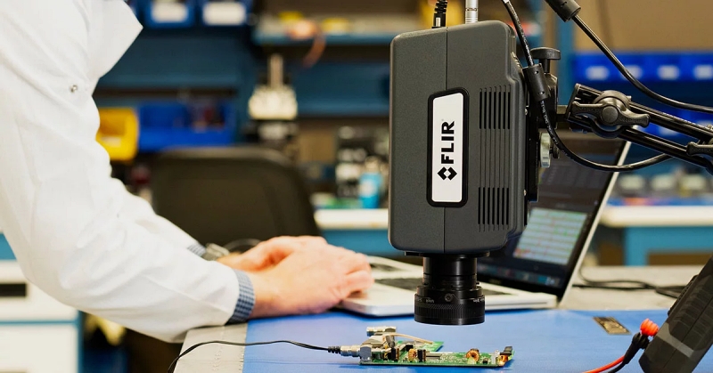 Research-level camera Research-level camera