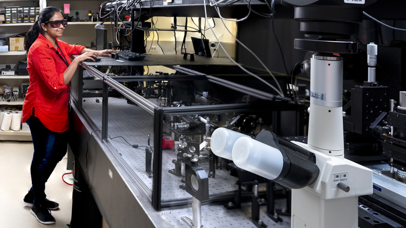 ORNL postdoc researcher Uvinduni Premadasa with the new microscopy tool.
