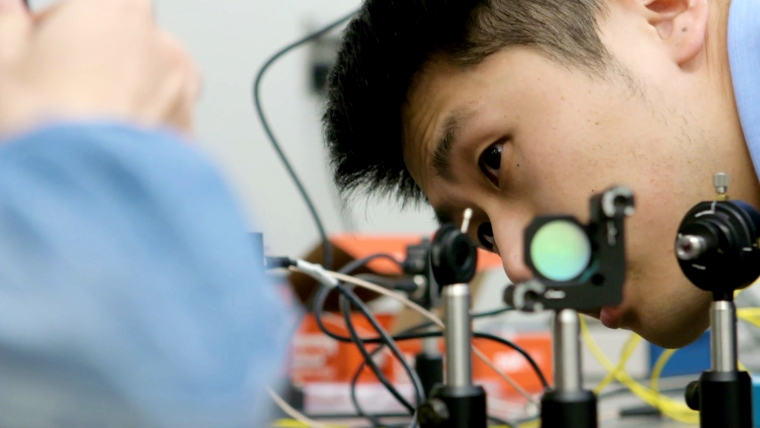 Linran Fan, CQN principal investigator at Arizona's College of Optical Sciences.