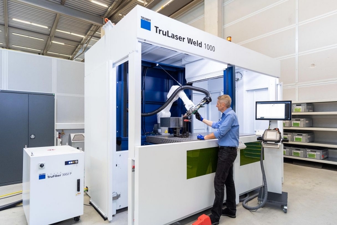 Automated laser welder Automated laser welder