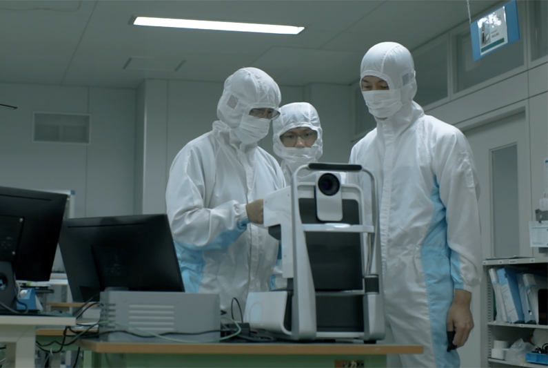 Santec makes a wide range of lasers, optical test equipment and OCT systems. 