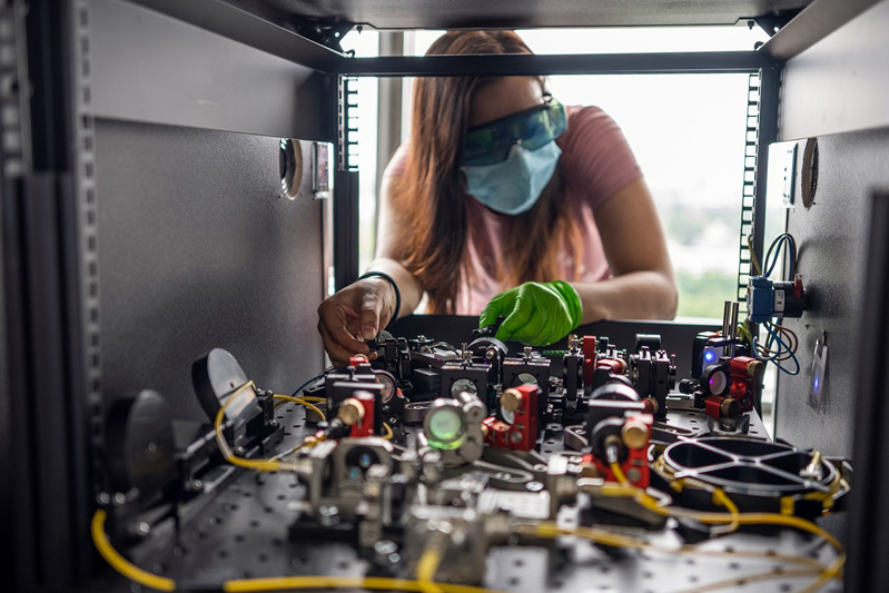 QuNET is researching how to use light quanta to make communications secure.