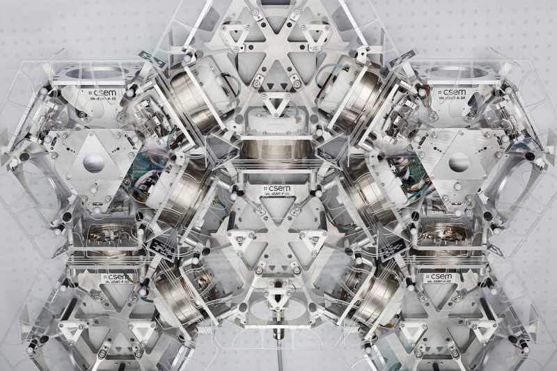 Robot-assembled optics