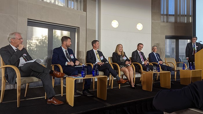 Discussing how the US Government and photonics industry can work together. Discussing how the US Government and photonics industry can work together.