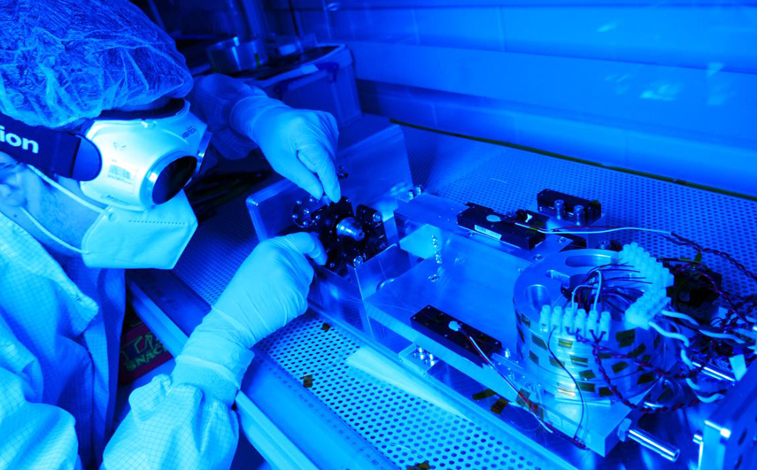 LZH is working on laser sources for more sensitive gravitational wave detectors.