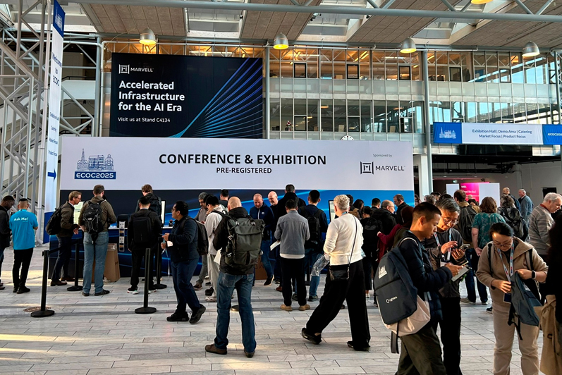 ECOC 2025 hosted 340 companies and more than 8300 attendees.