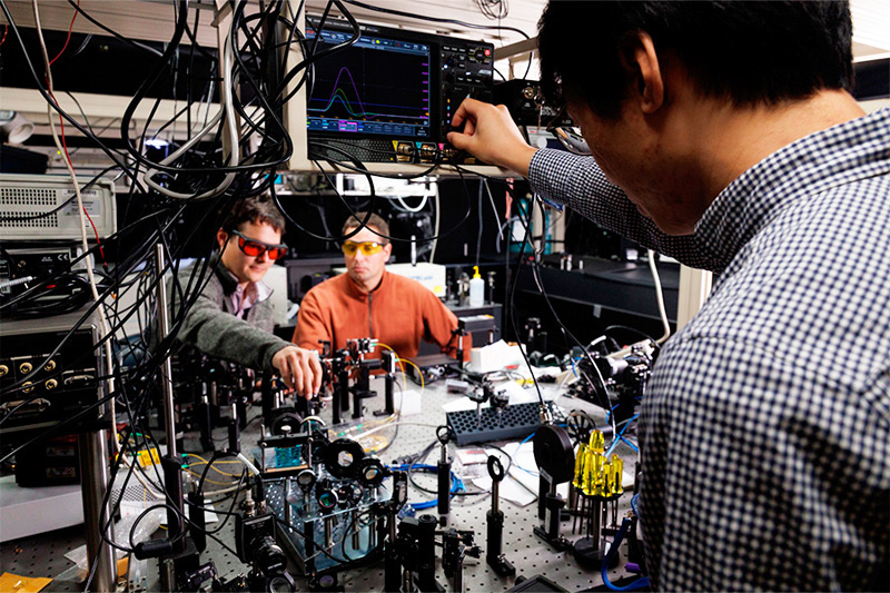 Purdue’s “photonic transistor” operates at single-photon intensities.