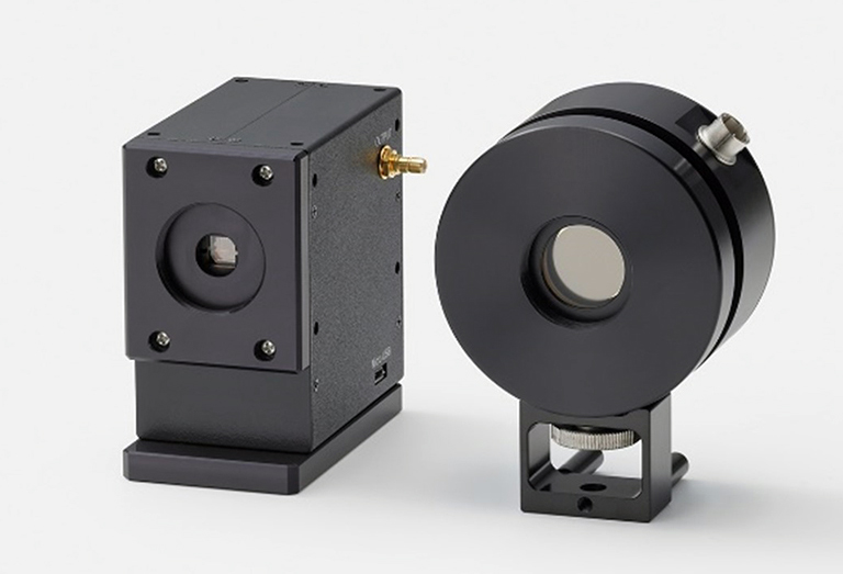 Hamamatsu’s new THz PMT module (left) and THz I.I.