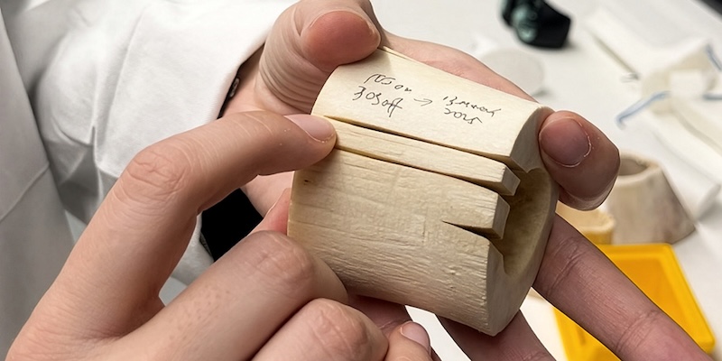 Bone machining: changing the laser energy distribution