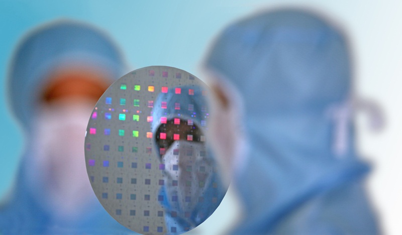 ULIS 200mm CMOS wafer