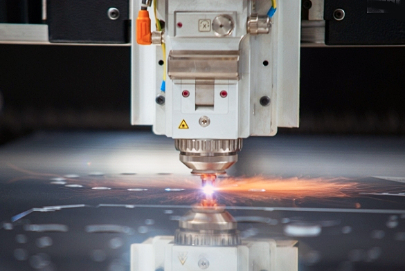 Precise: Dedicated optics deliver energy to the cut material.