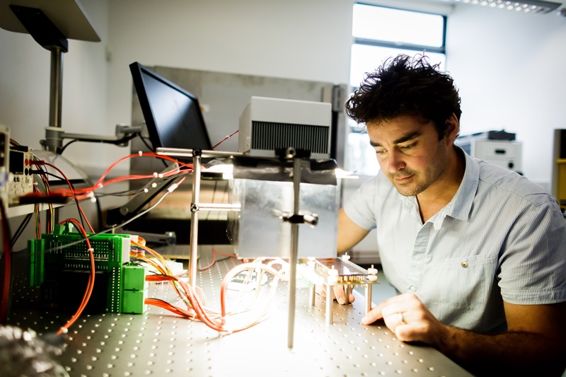 Co-founder Henry Snaith