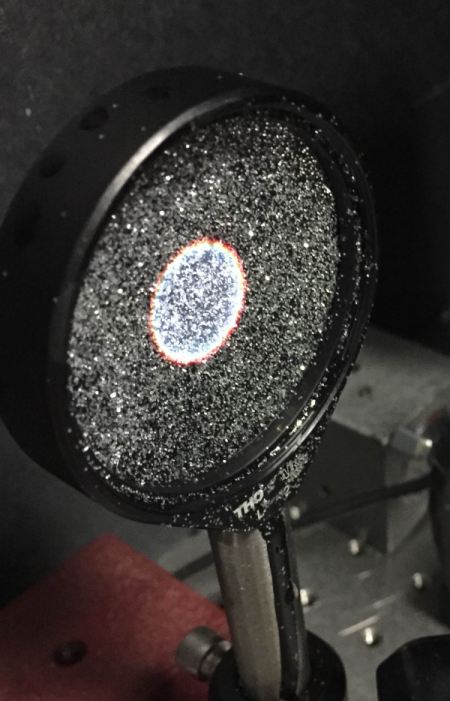 Granular surface: a mirror formed from glitter