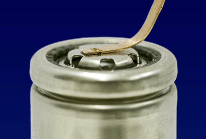 Oscillation laser welding creates safe electrical contacts.