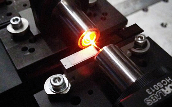 Supercontinuum generation achieved in CMOS-compatible silicon nitride waveguides.