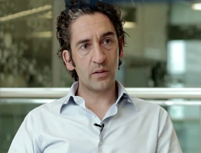 Prof Jens Biegert from the Institute for Photonic Sciences.