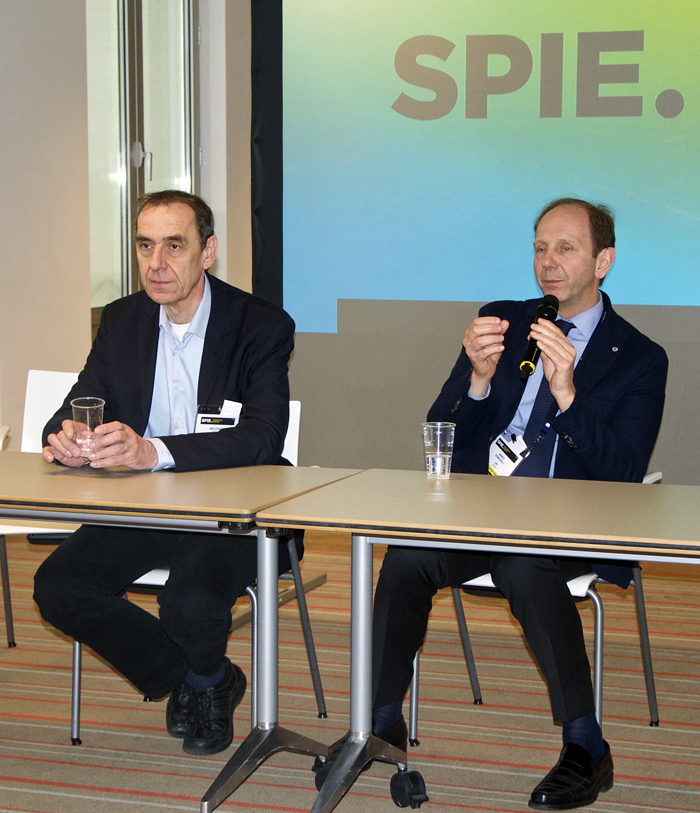 Wolfgang Templ, of Alcatel-Lucent Bell Labs (l) and Marco Romagnoli, of CNIT.