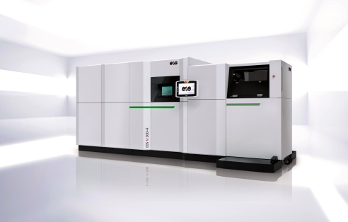 First sales: The newly launched EOS M 300-4 metal system.