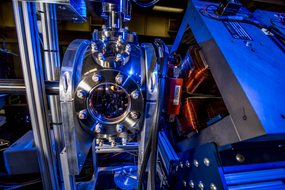 X-ray source: where electrons and laser beam collide