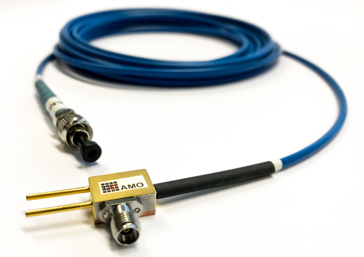 AMO's demo of a photonic data link shows compatibility of an all-graphene solution. 