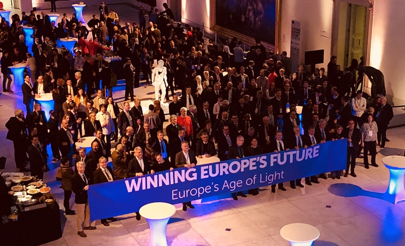 Giant selfie: the Photonics21 crowd in Brussels Giant selfie: the Photonics21 crowd in Brussels