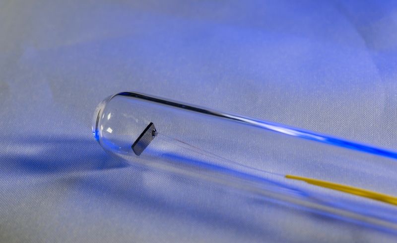 Photonic thermometer