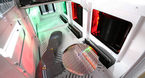 SUNY's 300mm FAB enables users to  