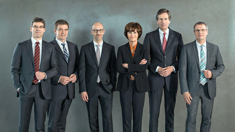 Trumpf cards: The company's managing board led by Dr. phil. Nicola Leibinger-Kammüller.