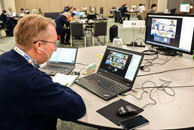 Virtual reality: the adapted event offered online presentation alternatives.