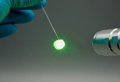 Aerobornitride scatters a laser beam homogeneously in all directions. 